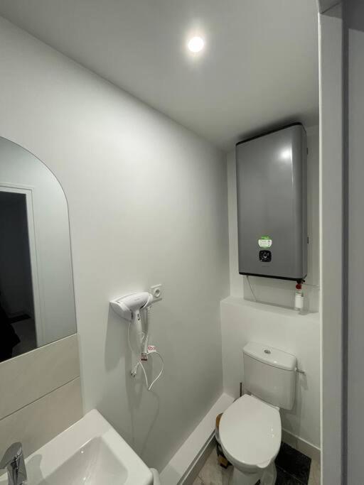 Joli T2, Terrasse Et Jardin, Ideal Pour Familles, A 15 Min De L'Aeroport Roissy Cdg Tremblay-en-France Ngoại thất bức ảnh