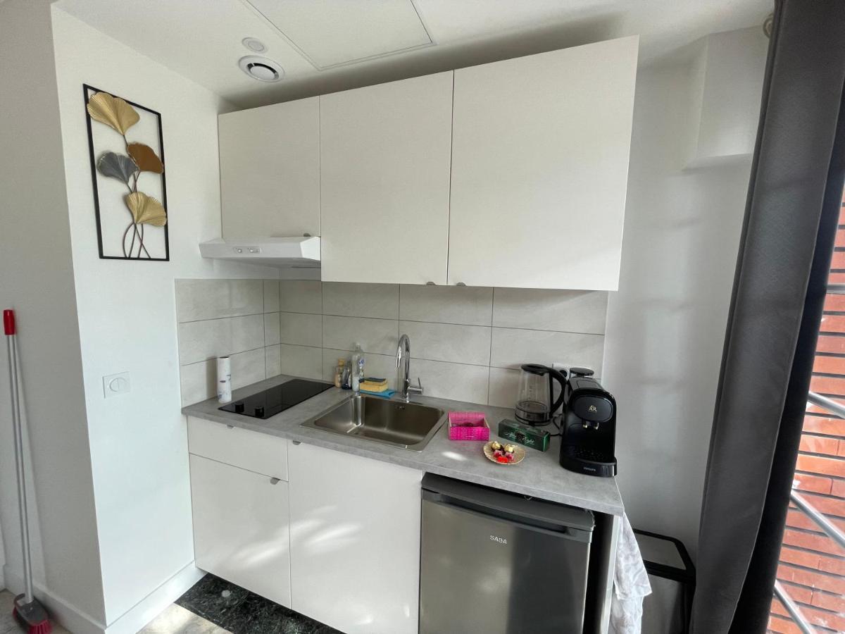 Joli T2, Terrasse Et Jardin, Ideal Pour Familles, A 15 Min De L'Aeroport Roissy Cdg Tremblay-en-France Ngoại thất bức ảnh