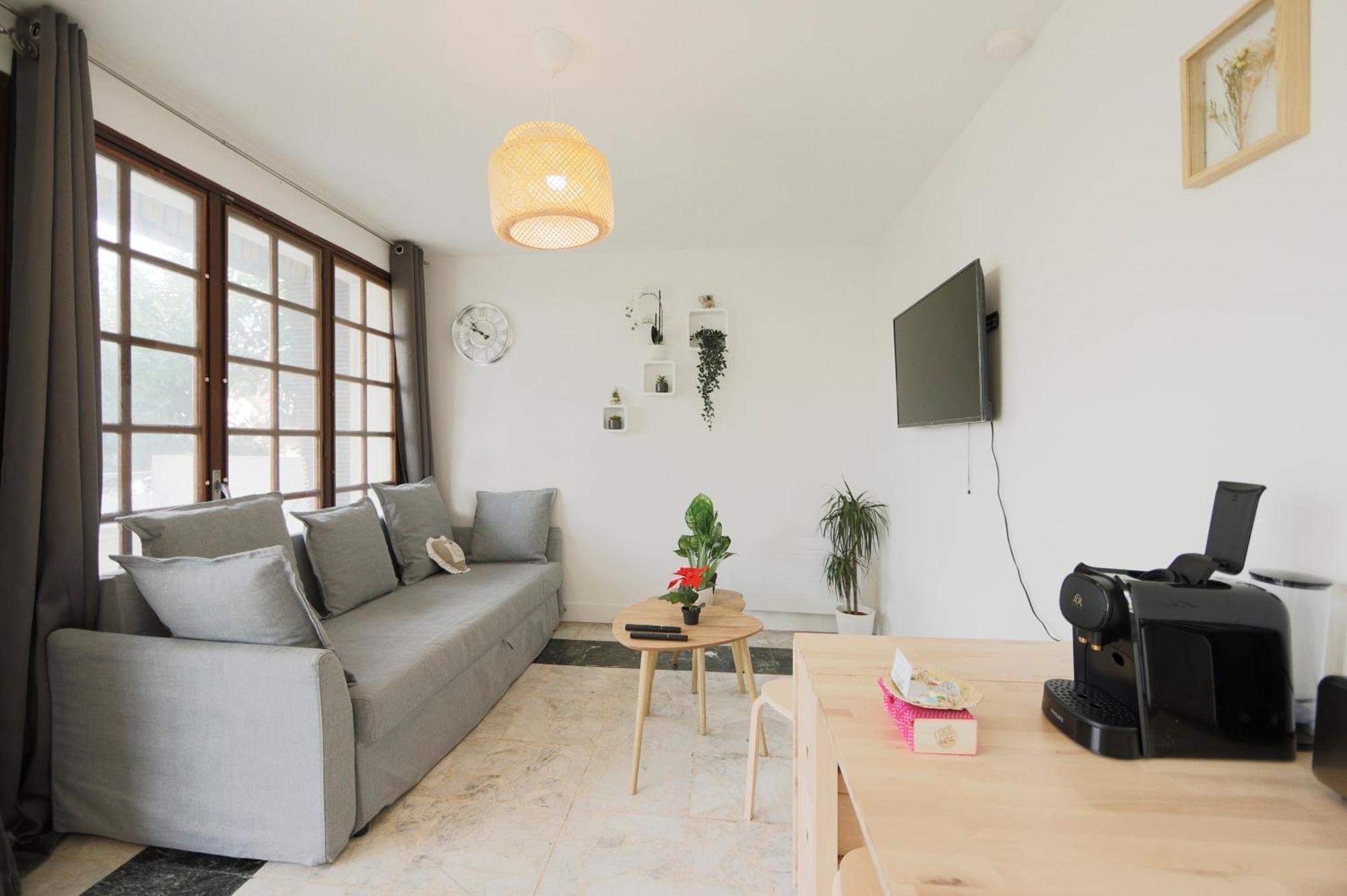 Joli T2, Terrasse Et Jardin, Ideal Pour Familles, A 15 Min De L'Aeroport Roissy Cdg Tremblay-en-France Ngoại thất bức ảnh